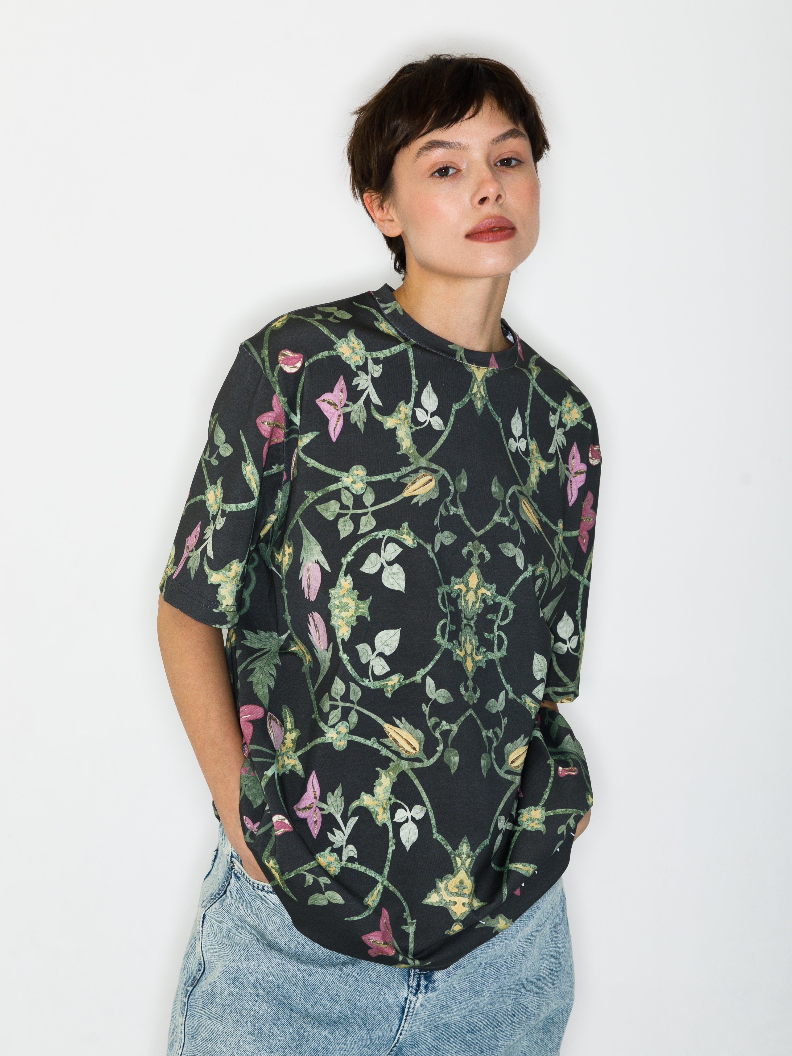 Shiraz at night All-over print T-Shirt
