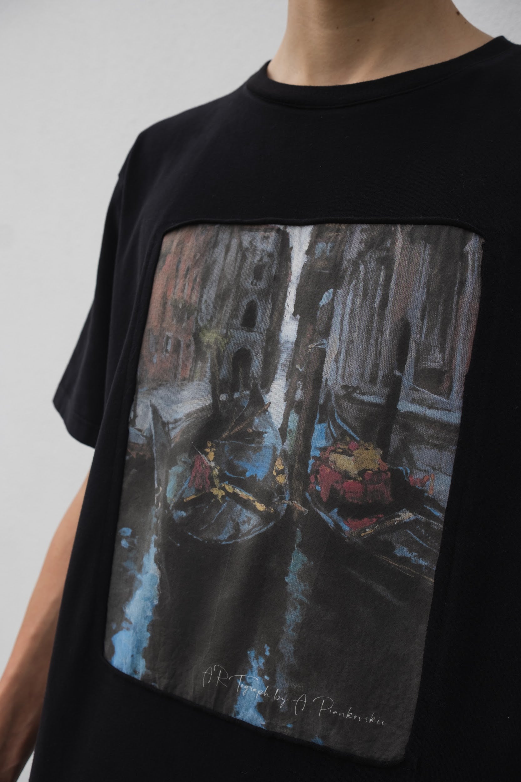 Venetian motif T-Shirt Black