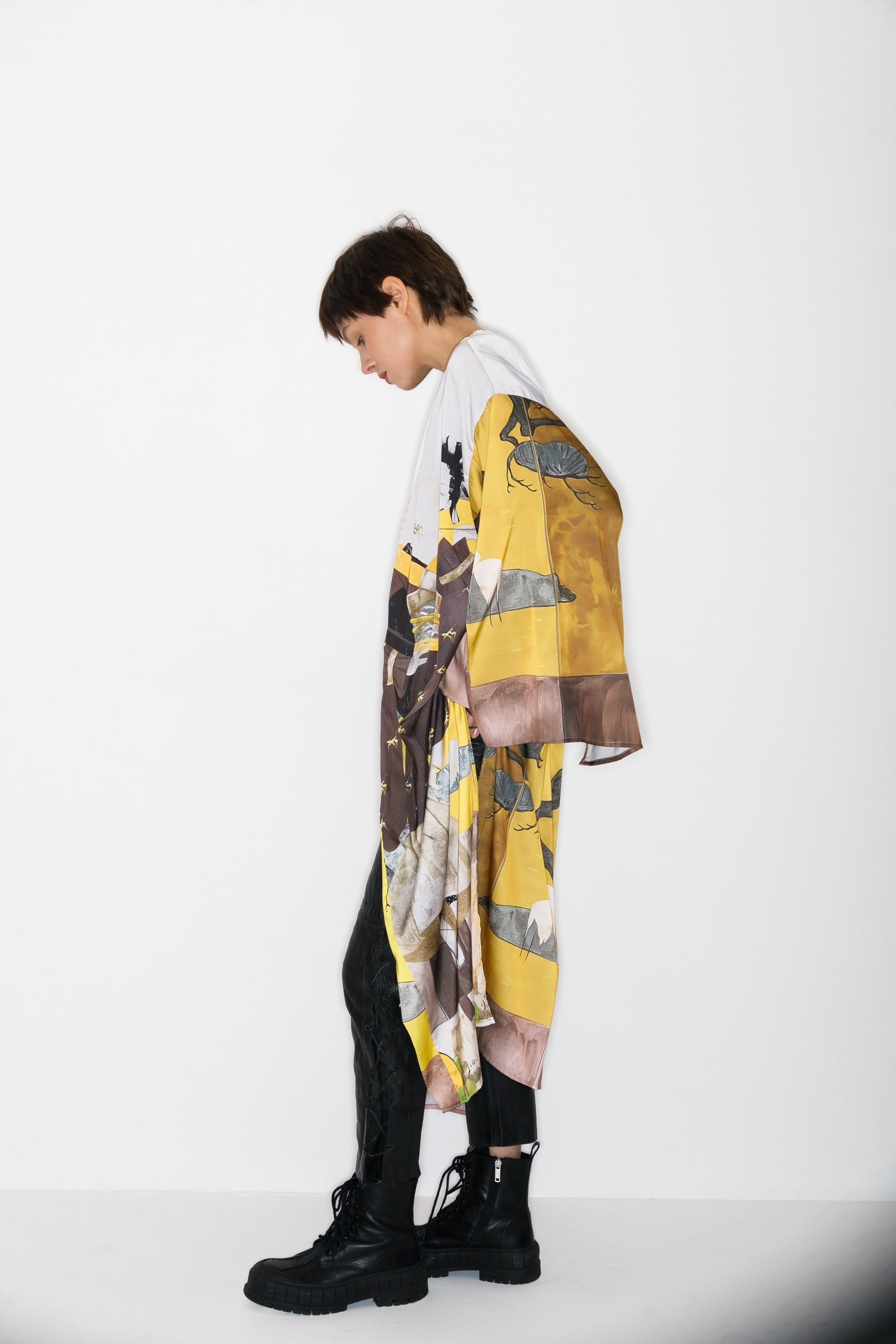 Scattered pears Kimono
